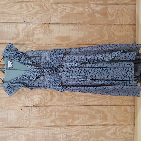 Anthropologie Dresses & Skirts - Anthropologie Antoinette Mint Green Ruffle Lace V-neck Midi Size 8